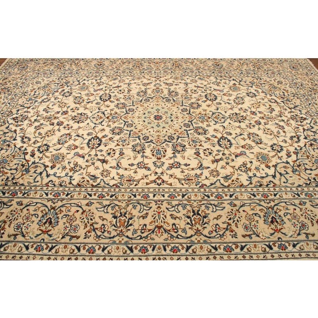 Middle Eastern Rug in Wool For Sale - Image 9 of 10