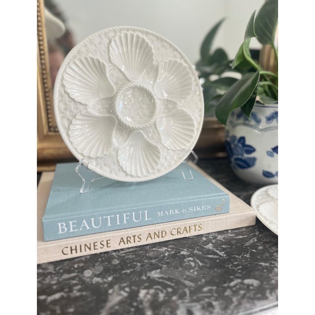 French Vintage Longchamp French Majolica Basketweave White Oyster Plate For Sale - Image 3 of 4