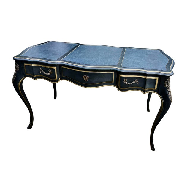 Wood Vintage Drexel Heritage Et Cetera Louis XV French Provincial Black Lacquer Writing Desk With Tooled Leather Top | Bureau Plat Executive Desk For Sale - Image 7 of 17