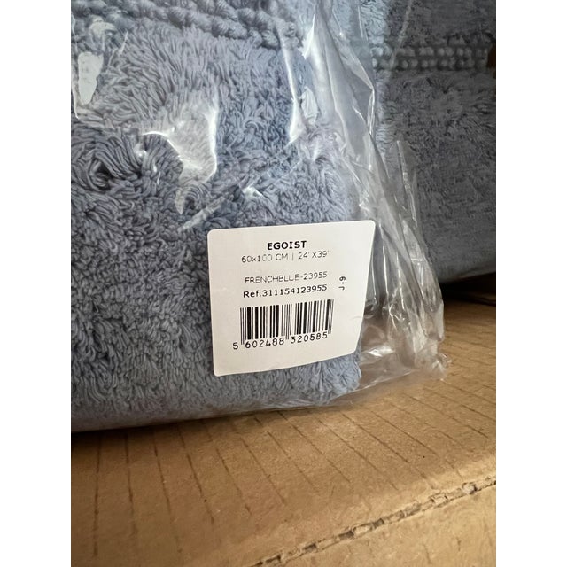 Graccioza Egoist Rugs New in Package For Sale - Image 4 of 8