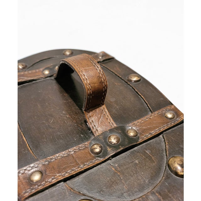 1920s Art Deco Hat Box in Wood, Leather and Brass, 1920s For Sale - Image 5 of 14