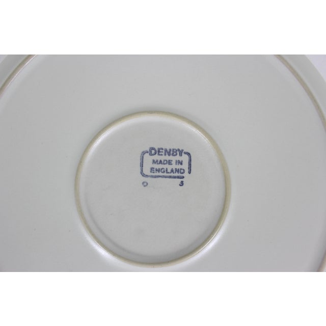 One Denby Shamrock Dinner Plate Stoneware Made in England Replacements 1954-1981 For Sale - Image 6 of 7
