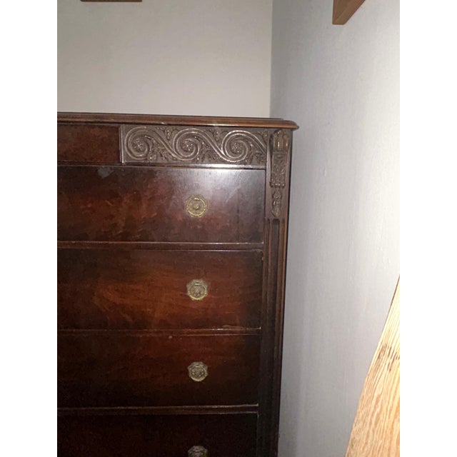 Chippendale Vintage Carved Wood Highboy Dresser – Traditional Chippendale Style For Sale - Image 3 of 7