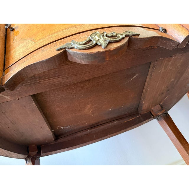 French Louis XV Marble Top Nightstand Accent Tables - A Pair For Sale - Image 4 of 18