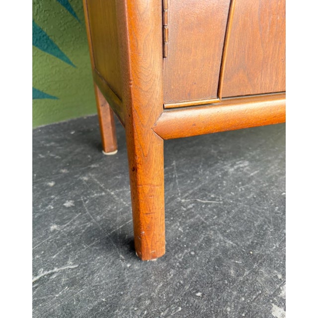 Drexel Mid Century Drexel Composite Hutch For Sale - Image 4 of 13