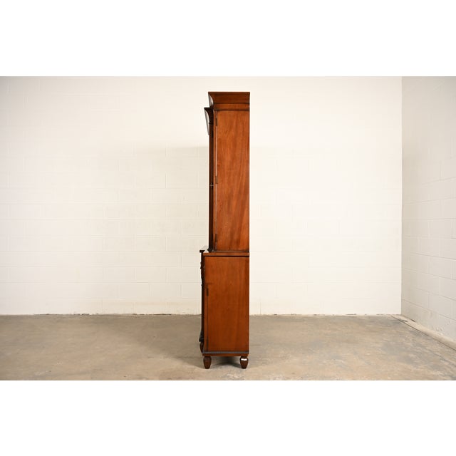 Kittinger English Regency Carved Mahogany and Rosewood Breakfront Bookcase Cabinet, Circa 1960s For Sale - Image 15 of 17
