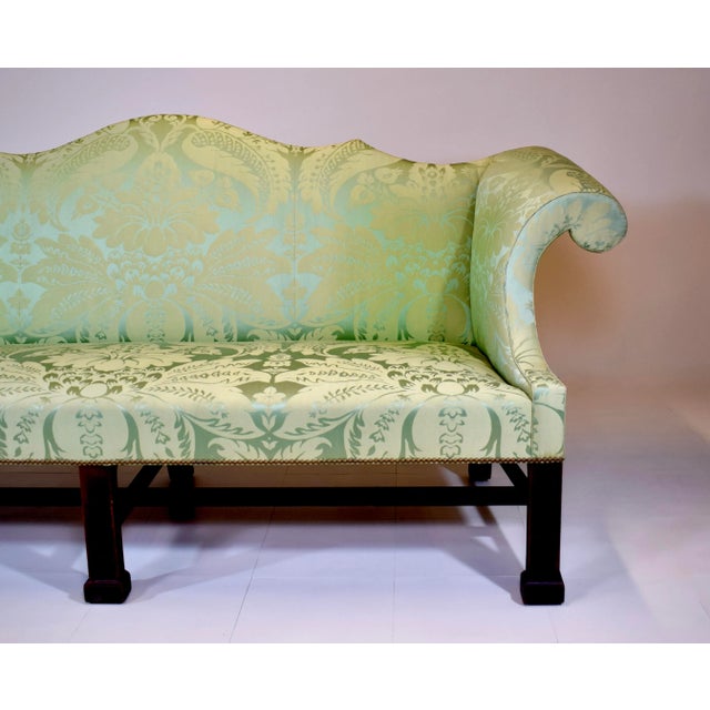 Early 20th Century Custom George III Mahogany Camel Back Sofa With Damask Silk Upholstery For Sale - Image 5 of 16