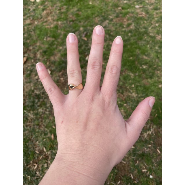 Metal 3d Twist Band Ring, 14k Yellow Gold, Ring Size 5.5, Stackable For Sale - Image 7 of 7