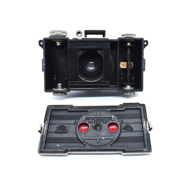 1930s Art Deco Detrola Model Hw 35mm Camera For Sale - Image 9 of 9