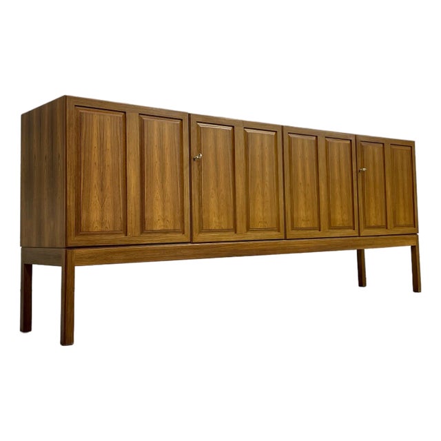 Extra Long Mid Century Modern Rosewood Credenza / Media Stand, C. 1960's For Sale