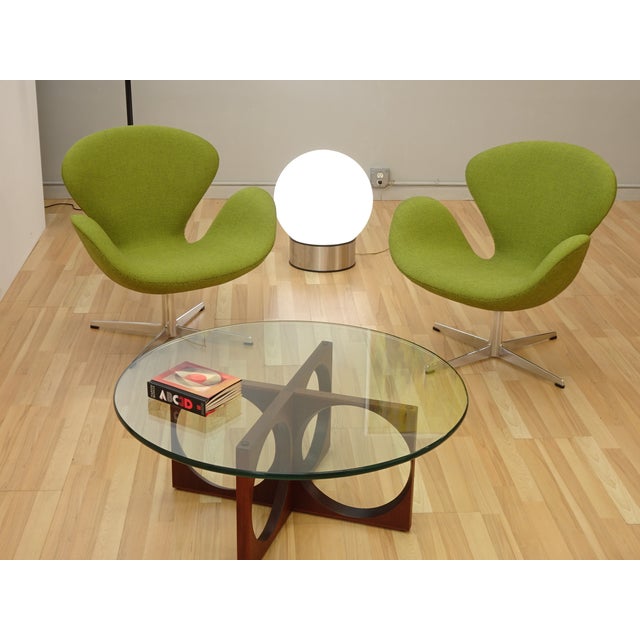 1960s Pair Arne Jacobsen Swan Chairs Early Edition Model 1066 For Sale - Image 11 of 18
