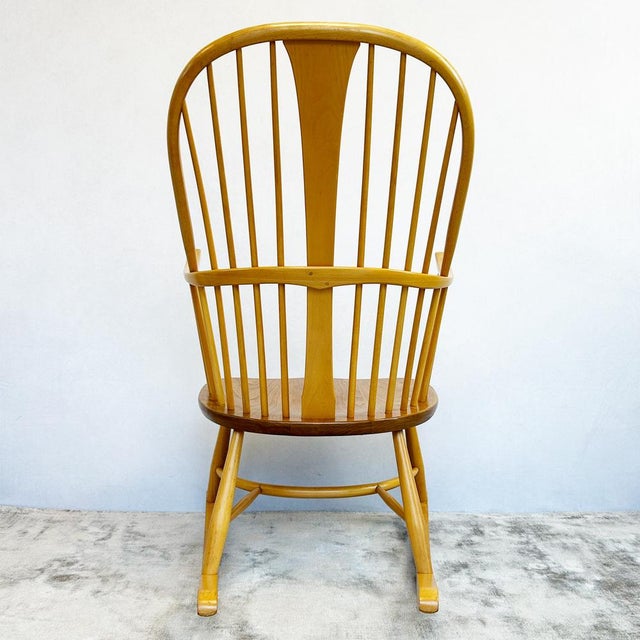 Model 7912 Chairmakers Rocking Chair by Lucian Ercolani for Ercol, 1970s For Sale - Image 6 of 10