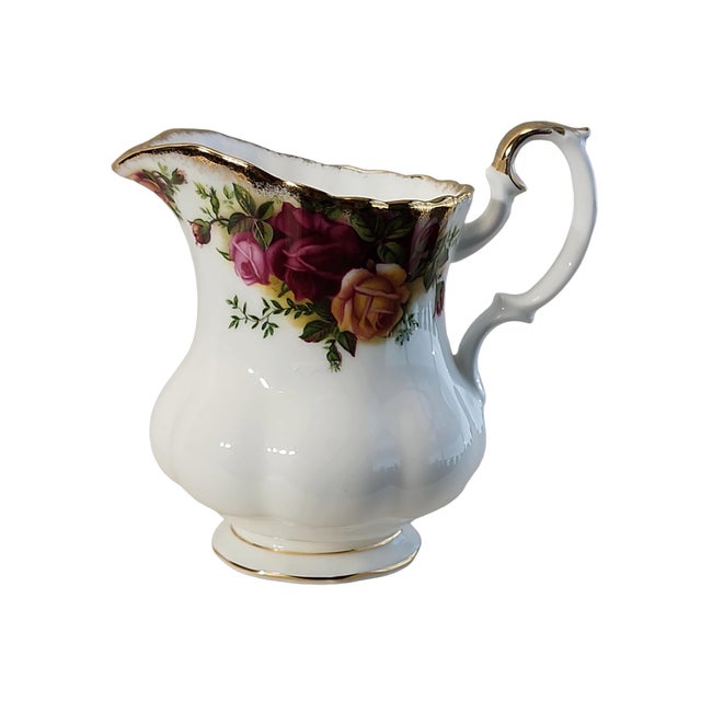 English Early Royal Albert China Old Country Roses Creamer For Sale - Image 3 of 6