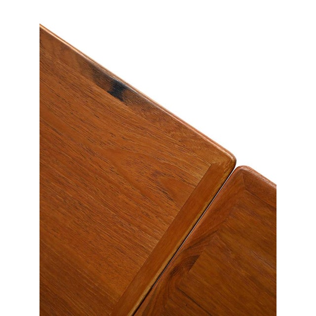 1960s Danish Extendable Teak and Oak Dining Table, 1960s For Sale - Image 5 of 10
