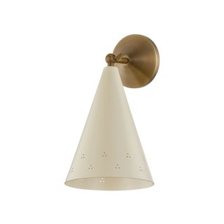 Hudson Valley Lighting Pawley 7 in. 1 Light Wall Sconce in Historic Bronze and Soft Sand Finish For Sale