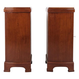 Vintage Bedside Tables in Mahogany, 1920s, Set of 2 For Sale