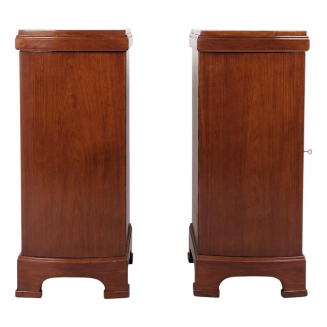 Vintage Bedside Tables in Mahogany, 1920s, Set of 2 For Sale