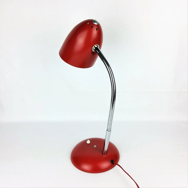 Desk lamp and reflector 1950. Bauhaus metal base lacquered original red. Foot flexible chrome metal. Switch base. New...