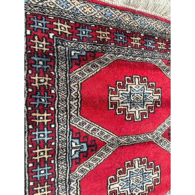 Small Vintage Pakistani Rug from Bobyrugs, 1980s For Sale - Image 10 of 13