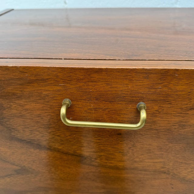 Mid-Century Modern Mid 20th Century Pair of American of Martinsville “Dania” Walnut Drop-Down Mid Century Modern Nightstands For Sale - Image 3 of 12