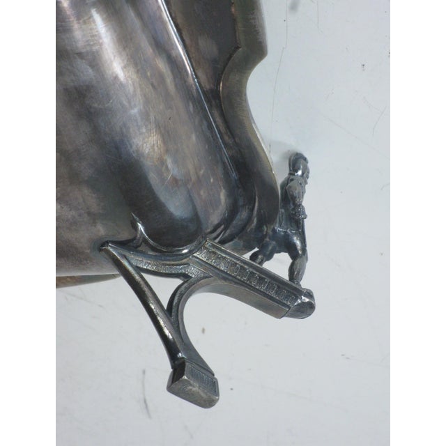 Silver-Plated Cake Basket With Soldiers & Hunt Motifs Wilcox Silverplate Co., Late 19th Century For Sale - Image 12 of 18