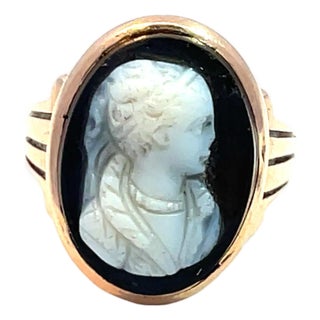 14k Rose Gold Antique Cameo Ring, Size 3.5 For Sale