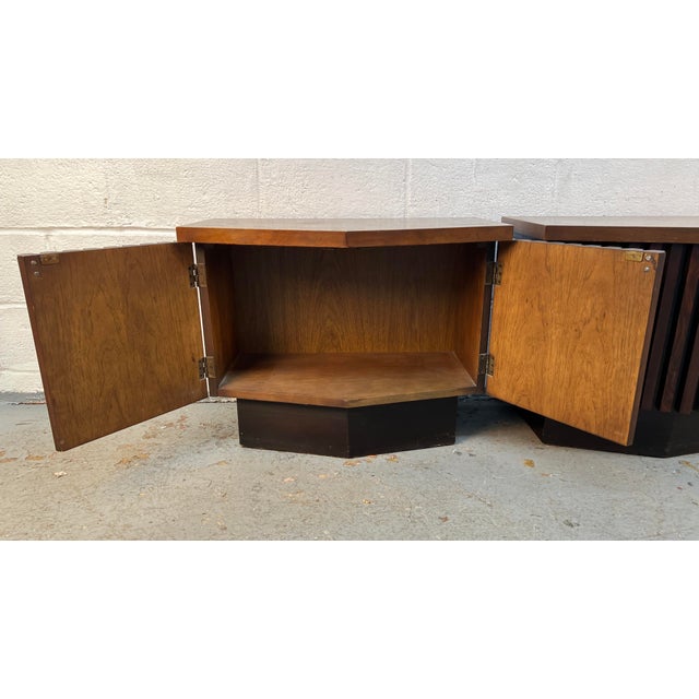 Lane "Tower Suite" Mid-Century Modern Nightstands, Pair For Sale - Image 14 of 17