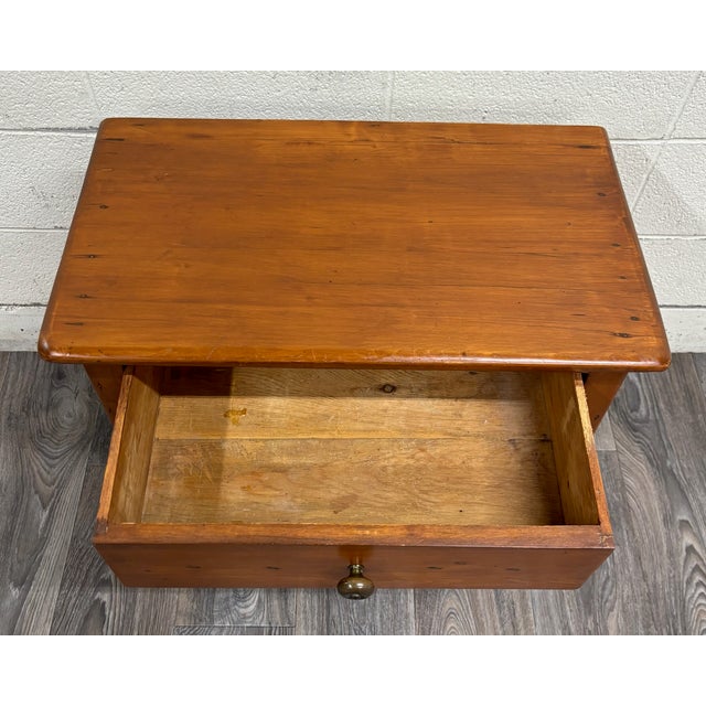Farmhouse Antique Pine Pennsylvania Style Rustic Farmhouse Style Nightstand Side Table For Sale - Image 3 of 9