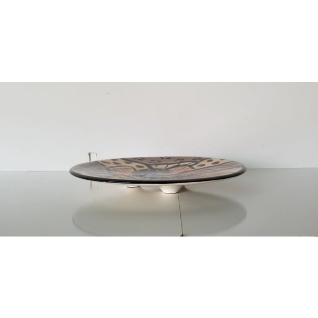 1990s Modernist Michael Anthony Art Ceramic Plate With Feet For Sale In Miami - Image 6 of 10