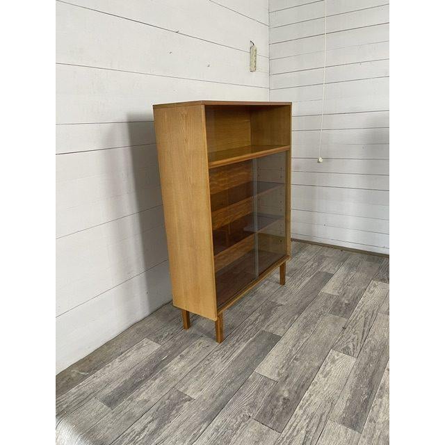 Vintage Show / Bookcase by Novy Domov n.p. In Sabinov 1967 In superb original condition with glass panels with original...