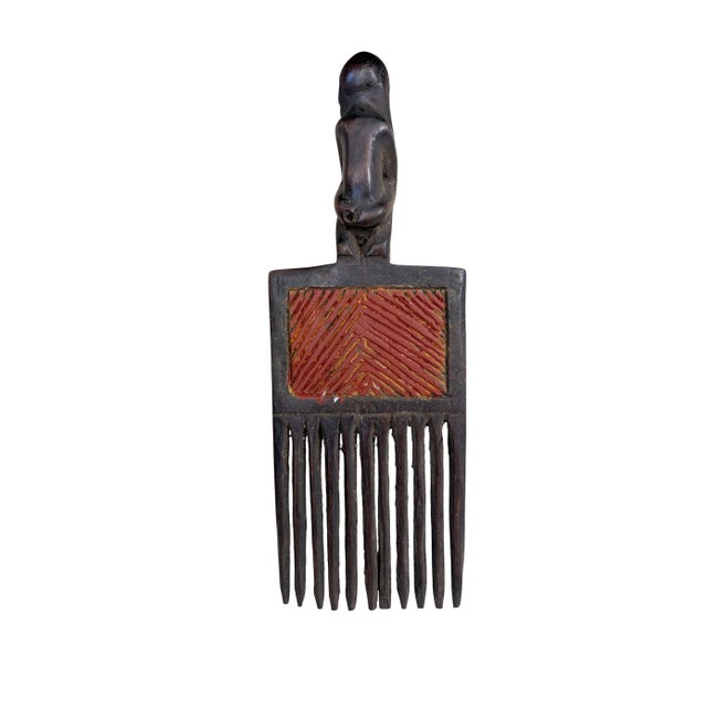 1980s Vintage Hemba Wedding Comb W/ Seating Figure Congo 9.25" H For Sale - Image 5 of 5