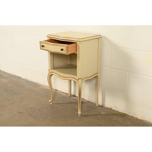 1950s Drexel French Provincial Louis XV Cream Lacquered and Gold Gilt Nightstand, Circa 1950s For Sale - Image 5 of 15