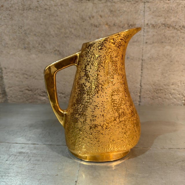 1960s Vintage Mid-Century Modern 22k Weeping Bright Gold Ceramic Pitcher Le Mieux For Sale - Image 5 of 14