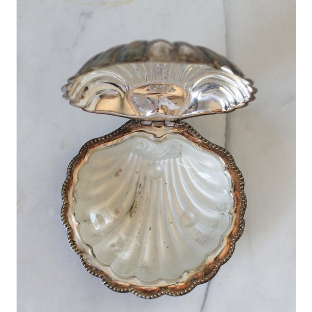 Metal Vintage Silver-Plated Shell Butter Dish & Caviar Server With Frosted Glass Liner For Sale - Image 7 of 12