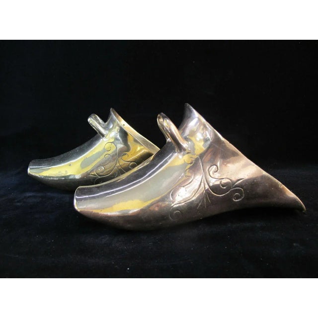 Antique 19th Century Spanish Conquistador Brass Equestrian Etched Stirrup Shoes For Sale - Image 10 of 10