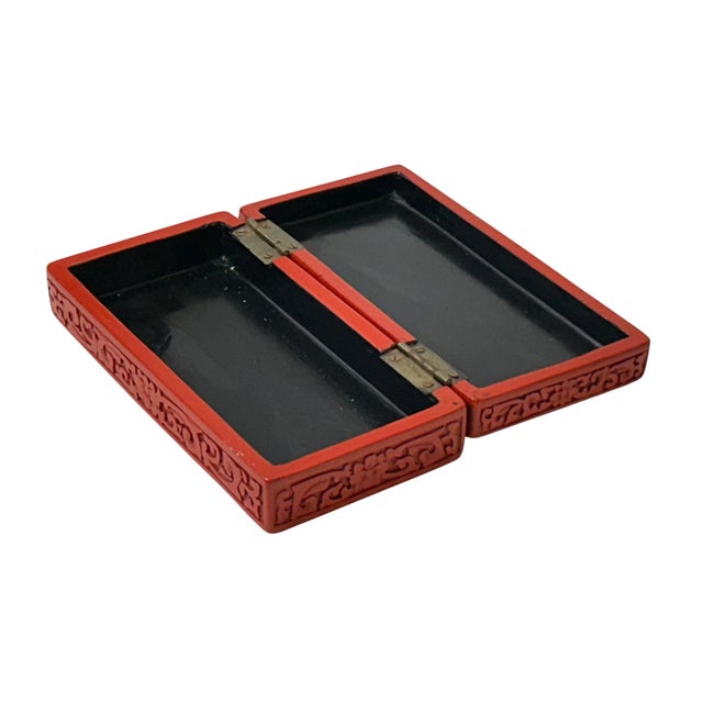 Chinese Hand Craft Vintage Chinese Red Lacquer Rectangular Floral Accent Box For Sale - Image 3 of 9