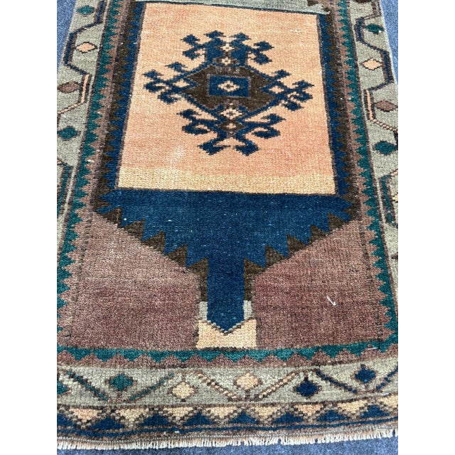 Contemporary Turkish Yastik Rug 1'9" x 2'9" For Sale - Image 3 of 5