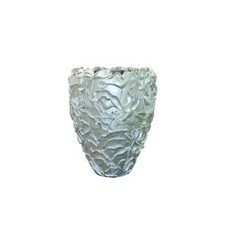 Lotus Vase in Resin & White Mother of Pearl Finish from VGnewtrend For Sale