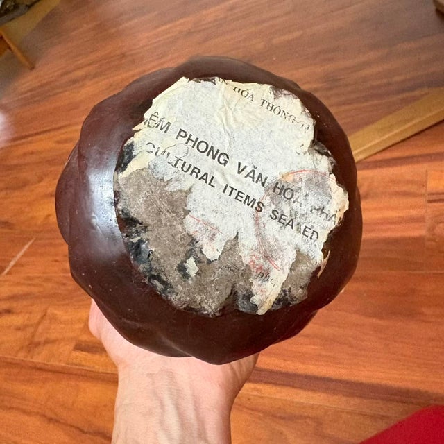 Vintage Vietnamese Cultural Figurines – Pair of Hand-Painted Statues From Hanoi For Sale - Image 11 of 11