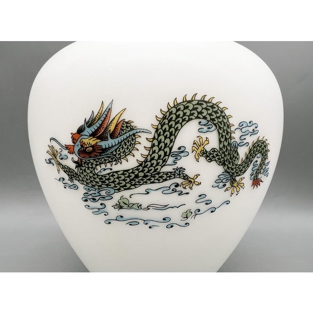 Late 20th Century Vintage Italian White & Gold Chinoiserie Lidded Jar – Norleans - Chinoiserie, Hollywood Regency, Traditional For Sale - Image 5 of 13