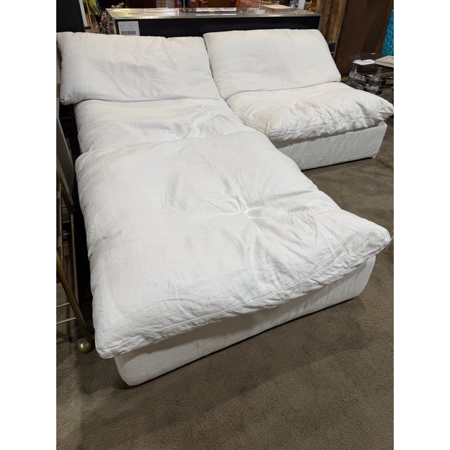 Sink into the relaxed luxury of this Restoration Hardware Cloud Modular Sofa, an iconic design celebrated for its deep...