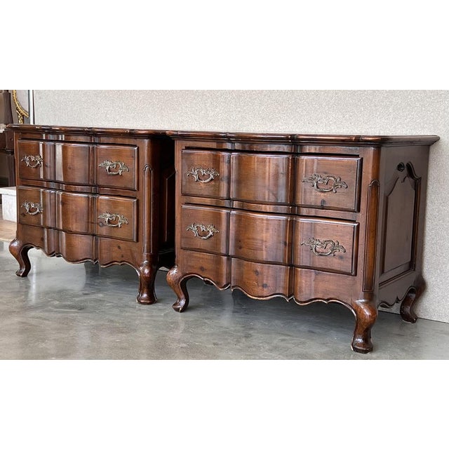 Italian Baroque Nightstands in Burled Walnut, 1890, Set of 2 For Sale - Image 4 of 12