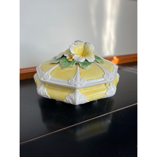 Traditional Vintage Glazed Ceramic Majolica Lidded Dish or Vide-Poche Italy For Sale - Image 3 of 11