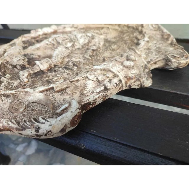 White Pre-War Hunting Painting, 1920s, Plaster For Sale - Image 8 of 10