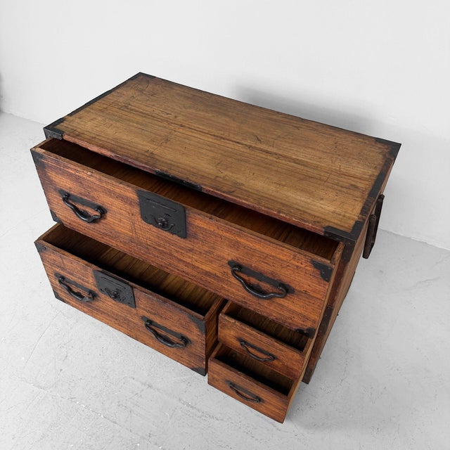 Antique Taishō Japanese Tansu Chest of Drawers, Japan, 1890s For Sale - Image 4 of 13