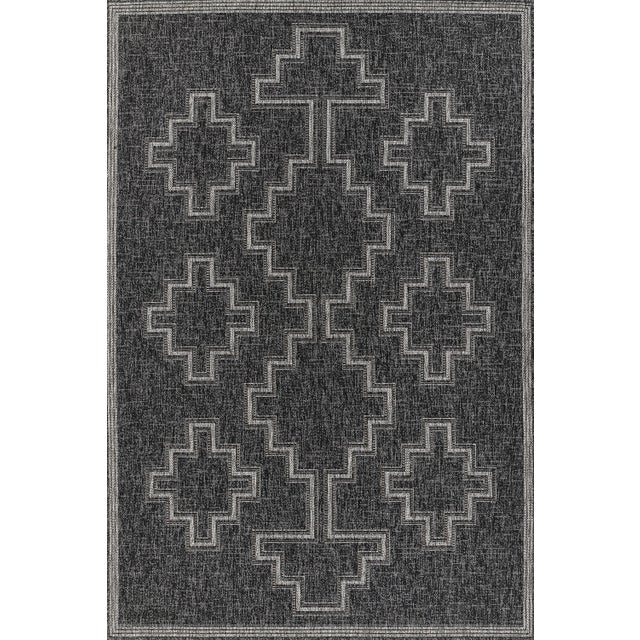 Momeni Contemporary Indoor/Outdoor Hampton Fog Rug in Black, 3'3" x 5' For Sale