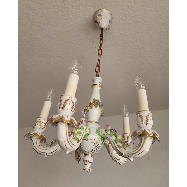 Vintage Hand-Shaped Gilded Five-Light Porcelain Chandelier from Capodimonte, 1940s For Sale - Image 15 of 18