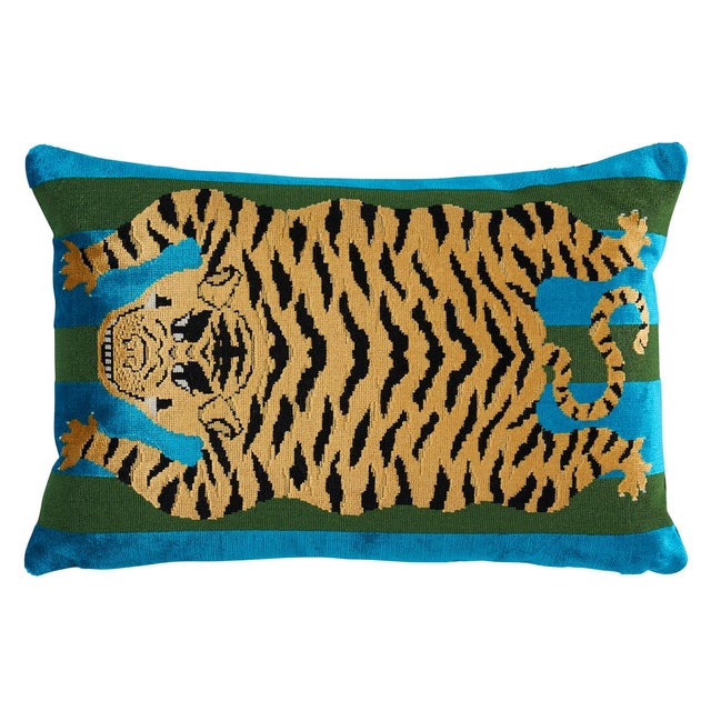 Contemporary Schumacher x Johnson Hartig Jokhang Tiger Velvet 20" Lumbar Pillow in Peacock & Olive For Sale - Image 3 of 3