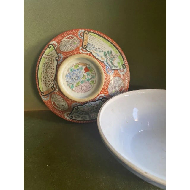 Japanese Japanese Imari 19th Century Pottery Covered Bowl For Sale - Image 3 of 10