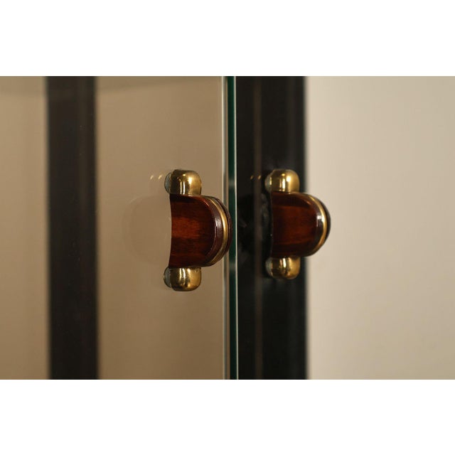 Henredon Scene Three Display Curio Cabinet For Sale - Image 9 of 18